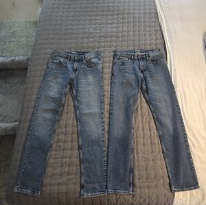 (2) Old Navy Slim Fit Jeans